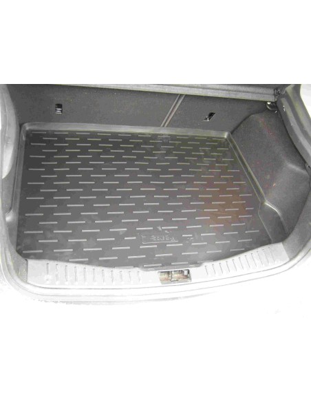 Коврик в багажник Aileron на Ford Focus III HB (2011-)