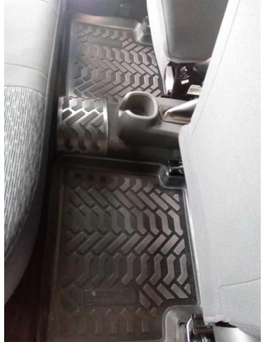 Коврики в салон Aileron на Ravon Nexia R3...