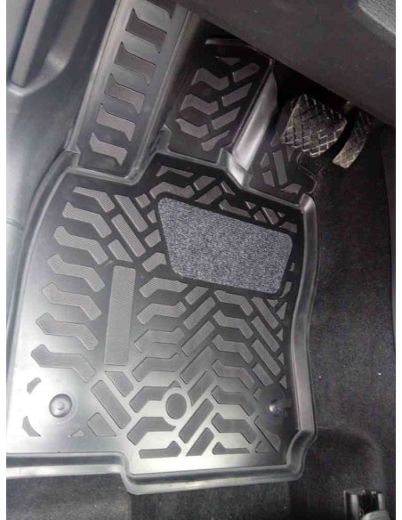 Коврики в салон Aileron на VW Tiguan II (2016 -) (3D с подпятником)